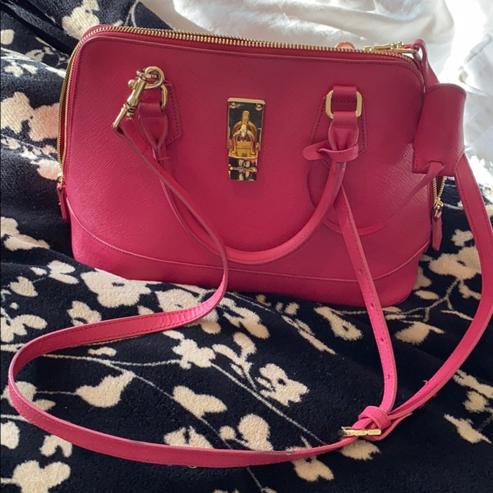 Samantha thavasa pink purse